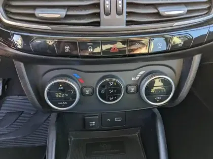 Photo 12 Fiat Tipo  Cross 1.0 FireFly Turbo 100ch S/S Cross