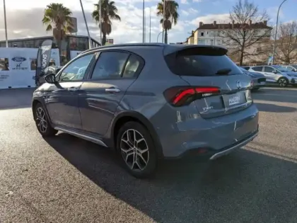 Photo 5 Fiat Tipo  Cross 1.0 FireFly Turbo 100ch S/S Cross