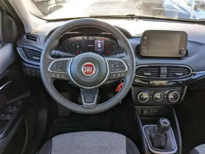 Photo 7 Fiat Tipo  Cross 1.0 FireFly Turbo 100ch S/S Cross