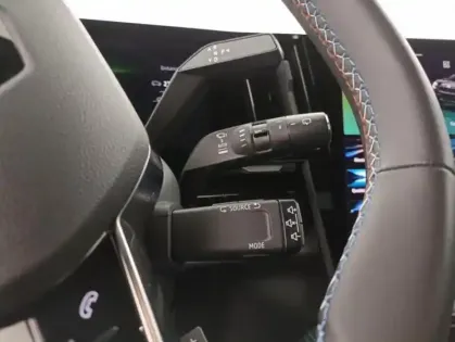 Photo 11 Renault Austral  1.2 E-Tech full hybrid 200ch Iconic esprit Alpine- 24