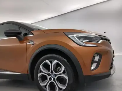 Photo 10 Renault Captur  1.6 E-Tech hybride rechargeable 160ch Intens -21