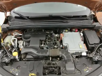 Photo 11 Renault Captur  1.6 E-Tech hybride rechargeable 160ch Intens -21