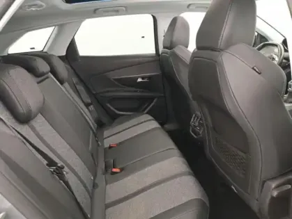 Photo 14 Peugeot 3008  1.2 PureTech 130ch S&S Allure