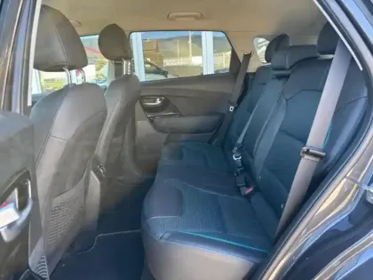 Photo 13 Kia Niro e- e-Premium 204ch