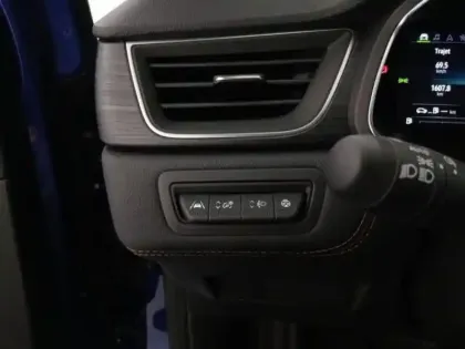 Photo 13 Renault Captur  1.6 E-Tech hybride 145ch Iconic