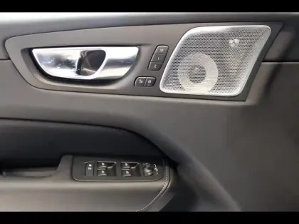 Photo 27 Volvo Xc60  T6 Hybride Rechargeable 253 + 145ch Black Edition Geartronic 8 AWD