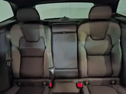 Photo 21 Volvo Xc60  T6 Hybride Rechargeable 253 + 145ch Black Edition Geartronic 8 AWD