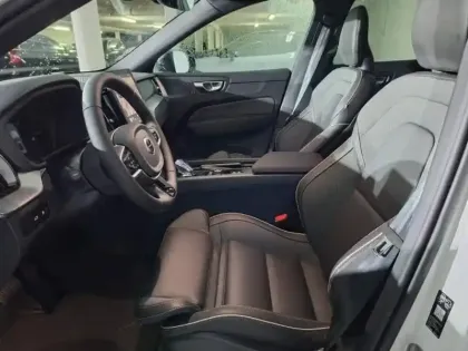 Photo 19 Volvo Xc60  T6 Hybride Rechargeable 253 + 145ch Black Edition Geartronic 8 AWD