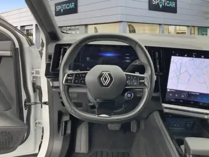 Photo 11 Renault Austral  E-Tech hybrid 200 Techno