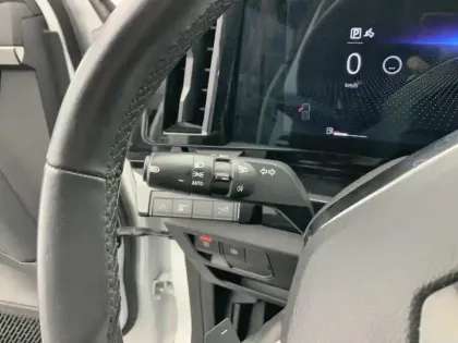 Photo 17 Renault Austral  E-Tech hybrid 200 Techno