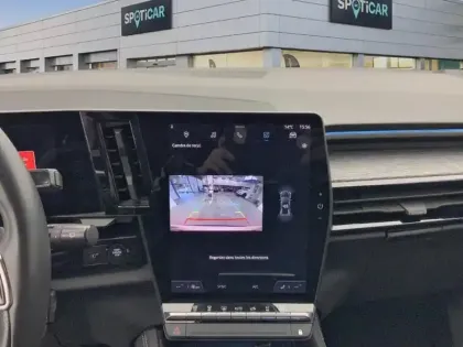 Photo 25 Renault Austral  E-Tech hybrid 200 Techno