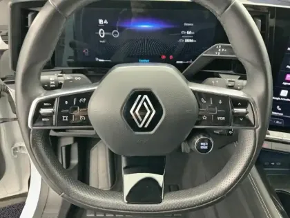 Photo 18 Renault Austral  E-Tech hybrid 200 Techno