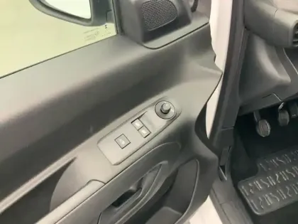 Photo 19 Citroën Berlingo  VAN TAILLE M 650KG BLUEHDI 100 S&S BVM6