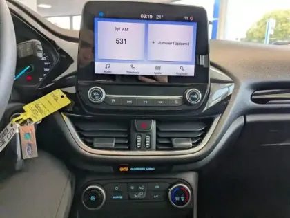 Photo 10 Ford Fiesta  1.1 85ch Cool & Connect 5p Euro6.2