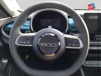 Photo 11 Fiat 600  1.2 Hybrid Turbo 145ch Pop DCT6 Step 2