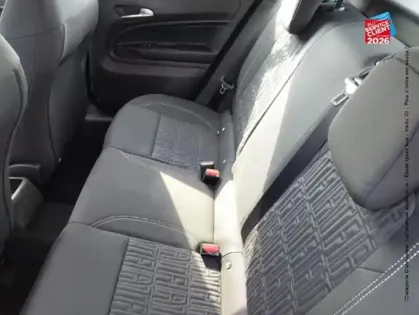 Photo 10 Fiat 600  1.2 Hybrid Turbo 145ch Pop DCT6 Step 2