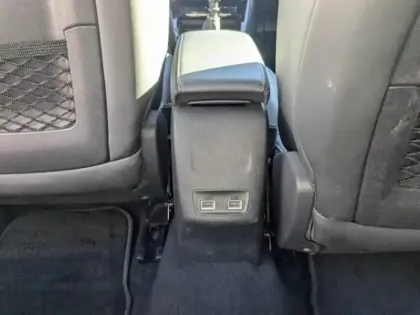 Photo 12 Peugeot 2008  1.2 PureTech 130ch S&S GT