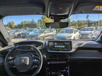 Photo 13 Peugeot 2008  1.2 PureTech 130ch S&S GT