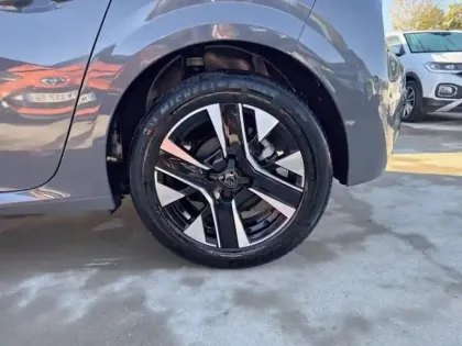 Photo 7 Peugeot 208  1.2 PureTech 100ch S&S Allure