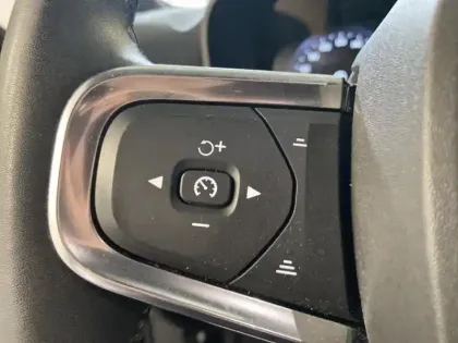 Photo 13 Volvo Xc40  T2 129ch Start