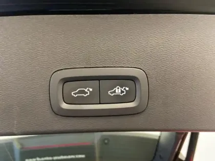 Photo 11 Volvo Xc40  T2 129ch Start