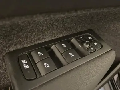 Photo 12 Volvo Xc40  T2 129ch Start