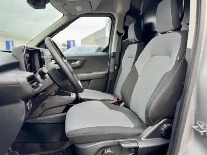 Photo 24 Ford Transit Courier  Electrique 100 kW 136ch Limited