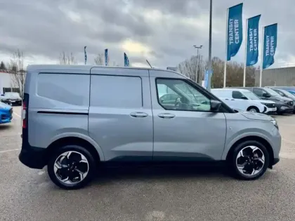 Photo 18 Ford Transit Courier  Electrique 100 kW 136ch Limited