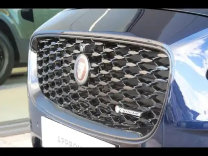 Photo 19 Jaguar E-Pace  P300e PHEV R-Dynamic HSE BVA AWD
