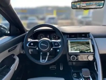 Photo 7 Jaguar E-Pace  P300e PHEV R-Dynamic HSE BVA AWD