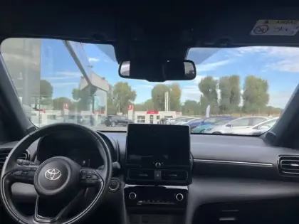 Photo 8 Toyota Yaris 1.5 HYBRID 116H DESIGN