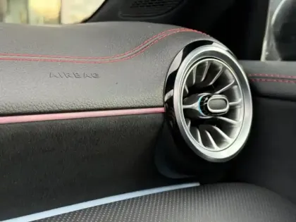 Photo 69 Mercedes CLA Coupé 200 d AMG Line