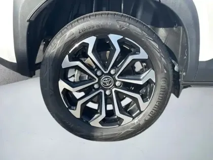 Photo 8 Toyota Yaris Hybride 116h Design AWD