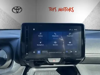 Photo 12 Toyota Yaris Hybride 116h Design AWD