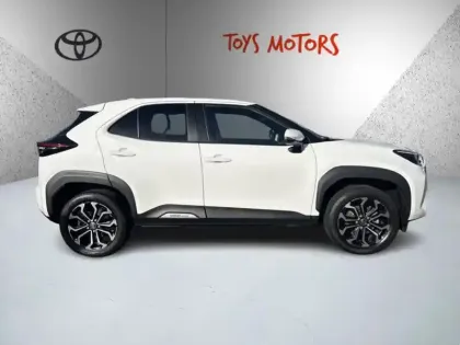 Photo 5 Toyota Yaris Hybride 116h Design AWD