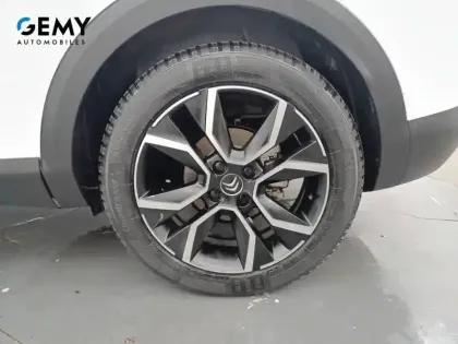 Photo 35 Citroën C4 e- 136 ch Automatique