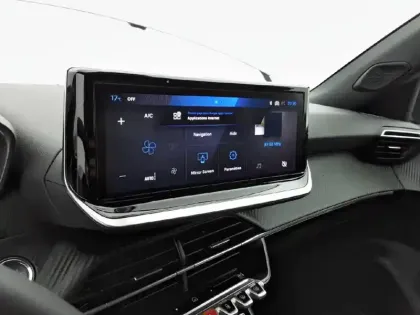 Photo 42 Peugeot 2008  Hybrid 136 e-DCS6