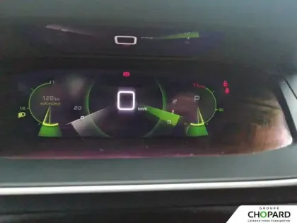 Photo 33 Peugeot 208  PureTech 100 S&S EAT8