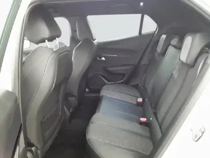 Photo 11 Peugeot 2008  BlueHDi 130 S&S EAT8