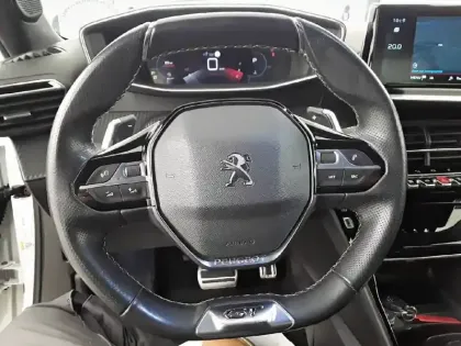 Photo 8 Peugeot 2008  BlueHDi 130 S&S EAT8