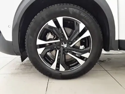 Photo 12 Peugeot 2008  BlueHDi 130 S&S EAT8