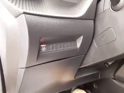 Photo 23 Peugeot 2008  BlueHDi 130 S&S EAT8