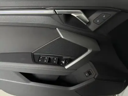 Photo 6 Audi A3  Berline TFSI Mild Hybrid 150 S tronic 7