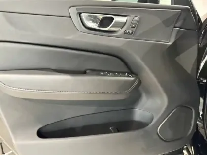 Photo 16 Volvo Xc60  T6 AWD Hybride rechargeable 253 ch+145 ch Geartronic 8