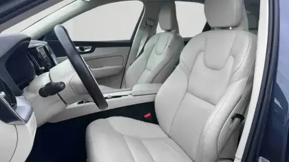 Photo 11 Volvo Xc60  T6 Recharge AWD 253 ch + 87 ch Geartronic 8