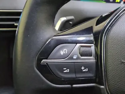 Photo 28 Peugeot 3008  Hybrid 225 e-EAT8