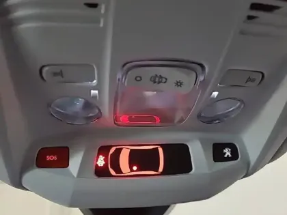 Photo 26 Peugeot 3008  Hybrid 225 e-EAT8