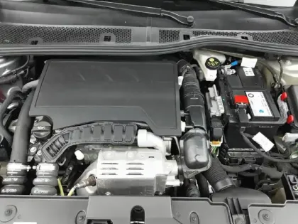 Photo 14 Peugeot 208  PureTech 100 S&S BVM6