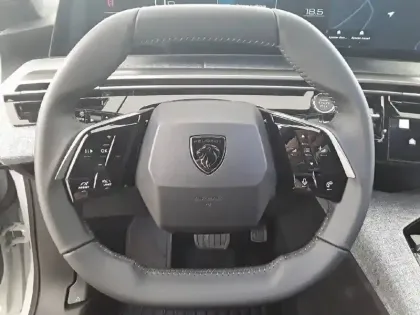 Photo 37 Peugeot 3008  Hybrid 145 e-DCS6