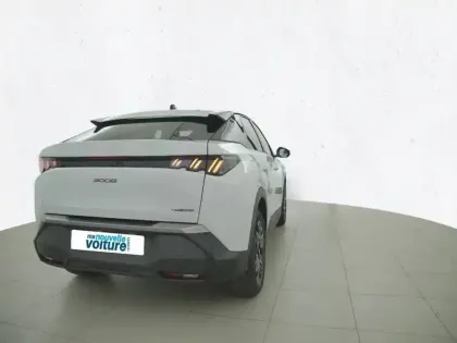 Photo 33 Peugeot 3008  Hybrid 145 e-DCS6